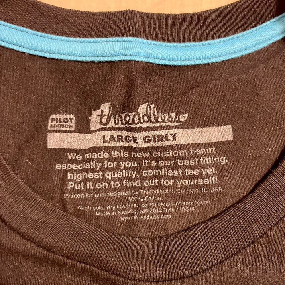 Threadless Logo t-shirt - Picture 2 of 2